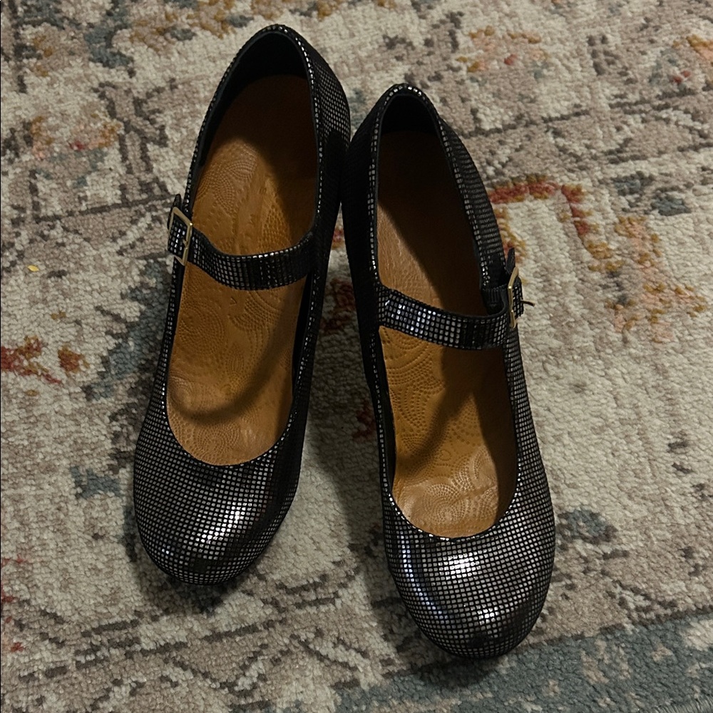 Chie Mihara Black and Silver Mary Jane Heels